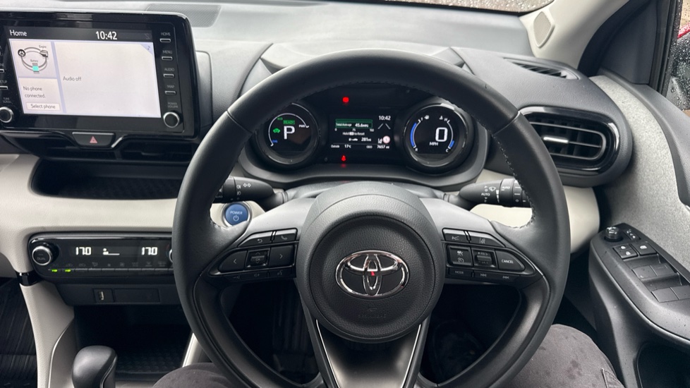 Toyota Yaris 1.5 Hybrid Excel 5dr CVT Hybrid Hatchback - Image 10