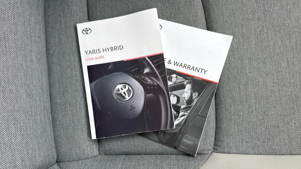 Toyota Yaris 1.5 Hybrid Excel 5dr CVT Hybrid Hatchback - Image 27