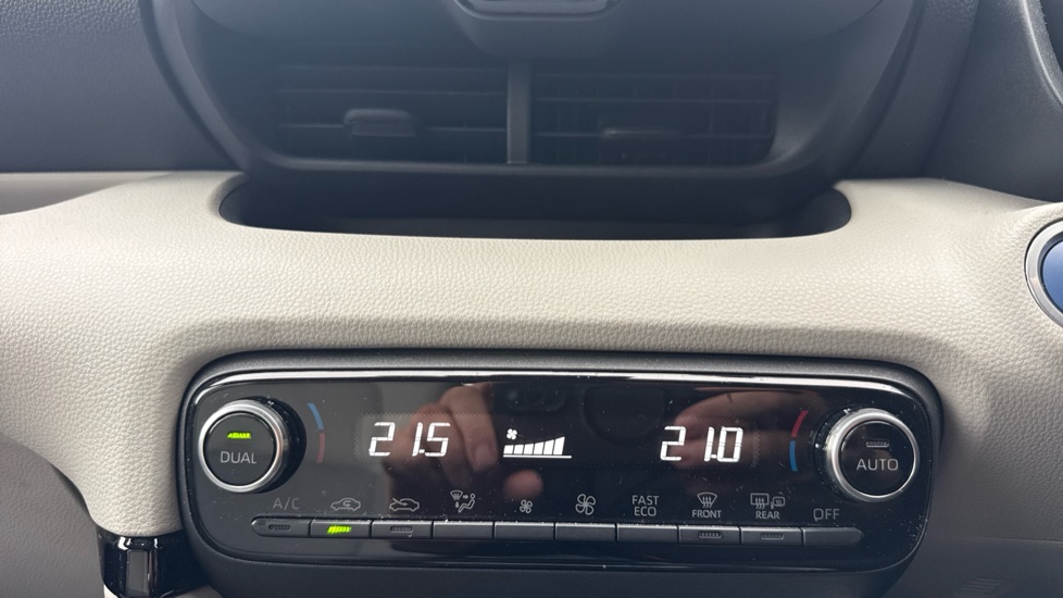 Toyota Yaris 1.5 Hybrid Excel 5dr CVT Hybrid Hatchback - Image 35