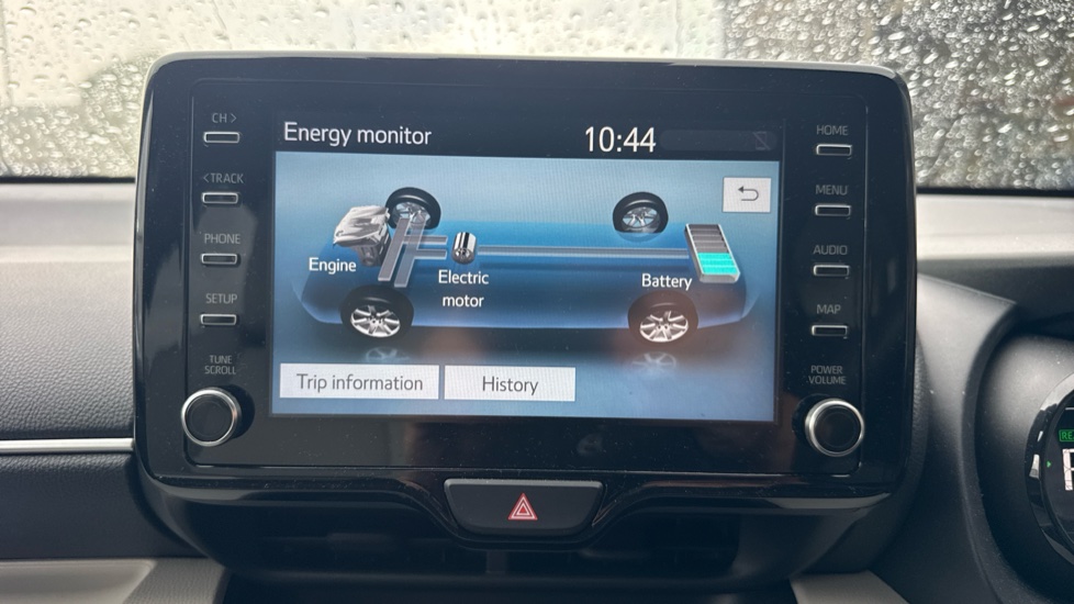 Toyota Yaris 1.5 Hybrid Excel 5dr CVT Hybrid Hatchback - Image 41