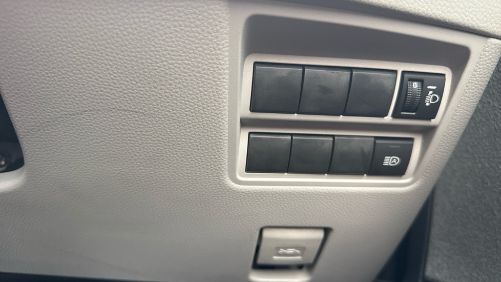 Toyota Yaris 1.5 Hybrid Excel 5dr CVT Hybrid Hatchback - Image 50