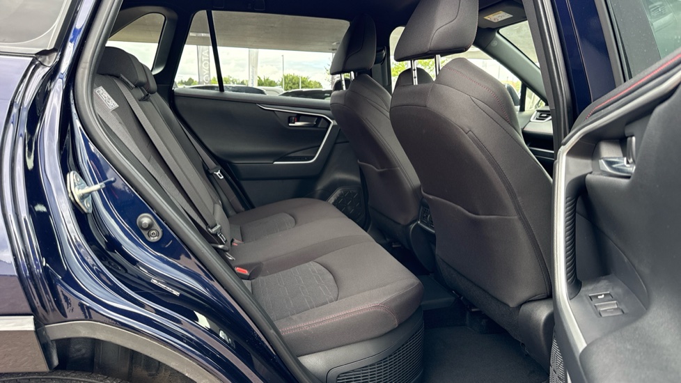 Toyota RAV4 2.5 PHEV Design 5dr CVT Estate - Image 8