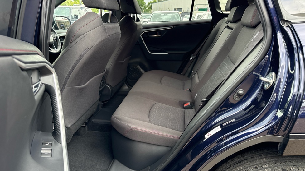 Toyota RAV4 2.5 PHEV Design 5dr CVT Estate - Image 15