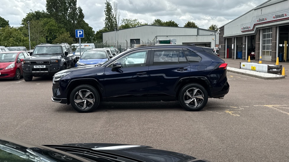 Toyota RAV4 2.5 PHEV Design 5dr CVT Estate - Image 24