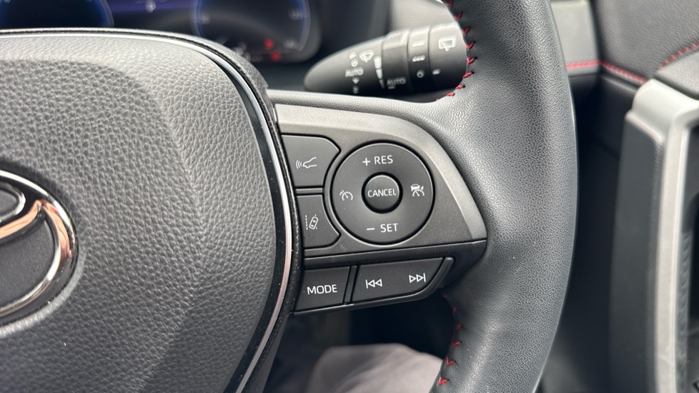 Toyota RAV4 2.5 PHEV Design 5dr CVT Estate - Image 31