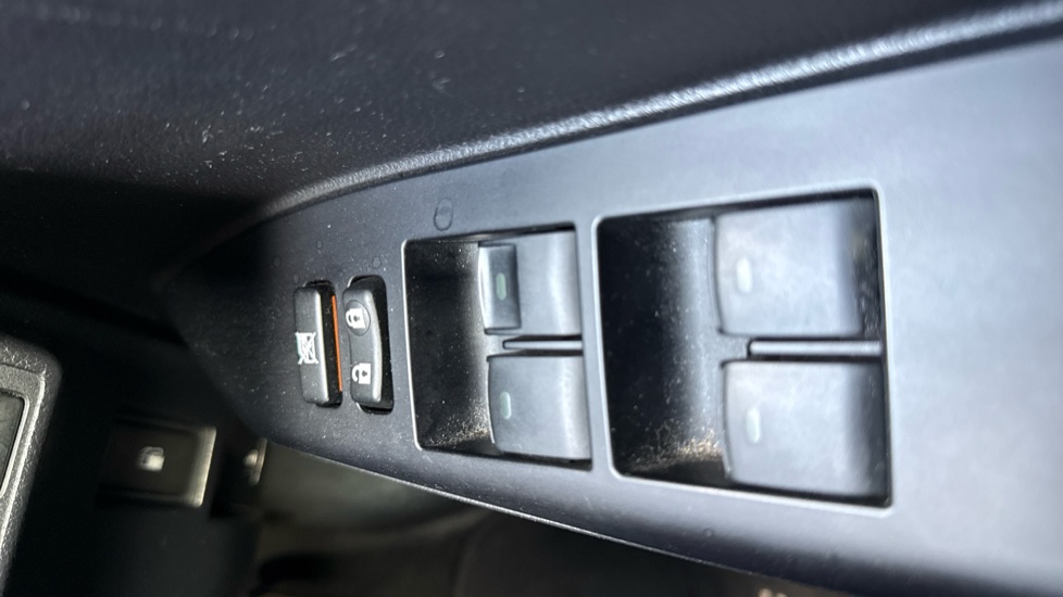 Lexus CT 200h 1.8 Advance 5dr CVT Auto Hybrid Hatchback - Image 32