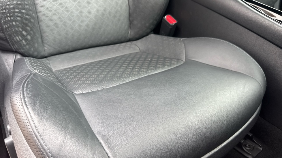 Toyota C-HR 2.0 Hybrid Excel 5dr CVT Hybrid Hatchback - Image 17
