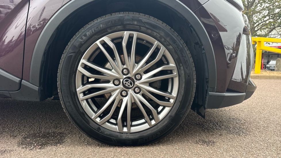 Toyota C-HR 2.0 Hybrid Excel 5dr CVT Hybrid Hatchback - Image 25