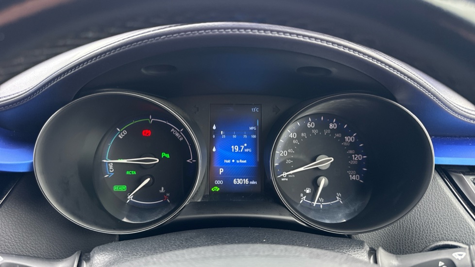 Toyota C-HR 1.8 Hybrid Dynamic 5dr CVT Hybrid Hatchback - Image 11