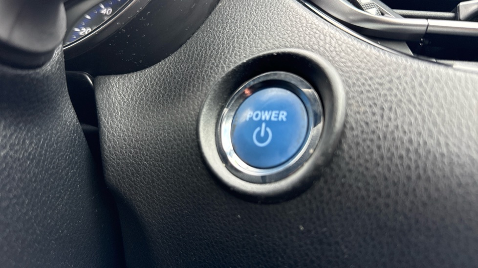 Toyota C-HR 1.8 Hybrid Dynamic 5dr CVT Hybrid Hatchback - Image 16