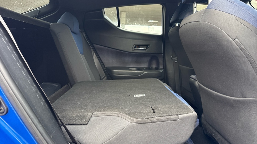 Toyota C-HR 1.8 Hybrid Dynamic 5dr CVT Hybrid Hatchback - Image 18