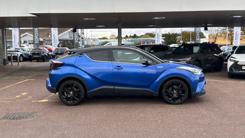Toyota C-HR 1.8 Hybrid Dynamic 5dr CVT Hybrid Hatchback - Image 23