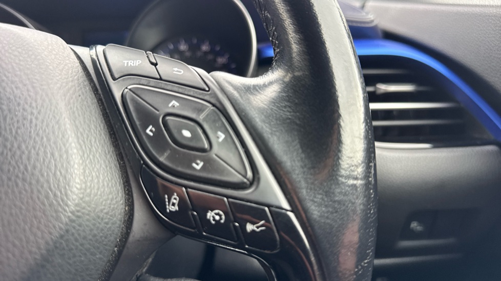 Toyota C-HR 1.8 Hybrid Dynamic 5dr CVT Hybrid Hatchback - Image 31