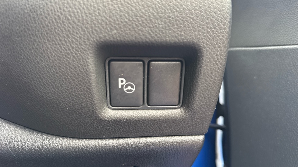 Toyota C-HR 1.8 Hybrid Dynamic 5dr CVT Hybrid Hatchback - Image 49