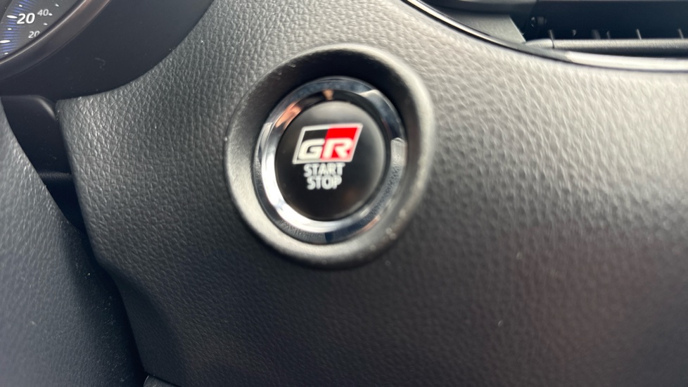 Toyota C-HR 1.8 Hybrid GR Sport 5dr CVT Hybrid Hatchback - Image 16