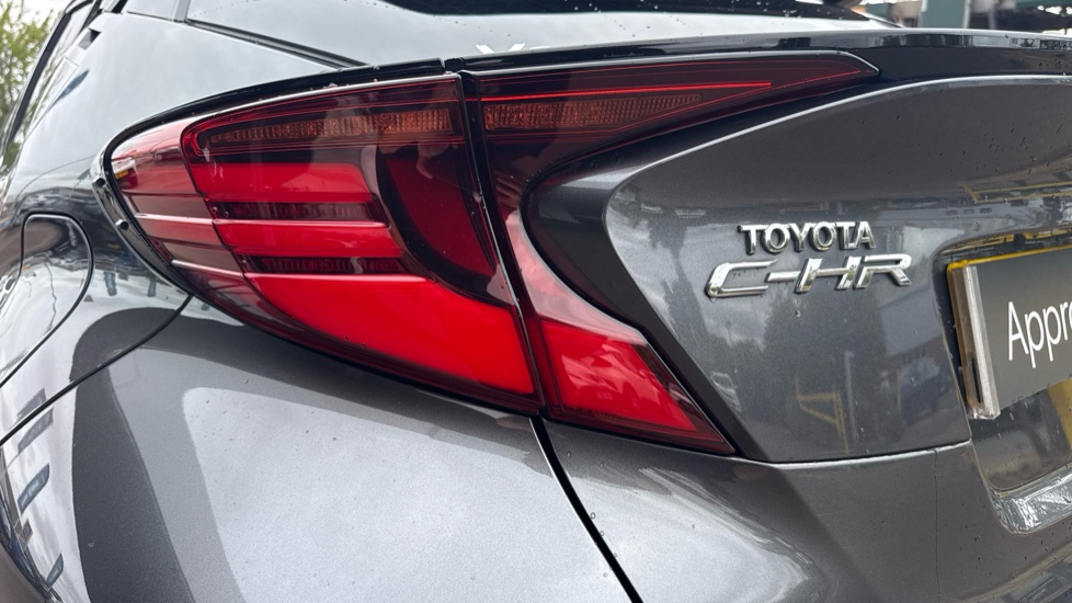 Toyota C-HR 1.8 Hybrid GR Sport 5dr CVT Hybrid Hatchback - Image 21