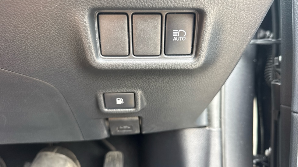 Toyota C-HR 1.8 Hybrid GR Sport 5dr CVT Hybrid Hatchback - Image 50