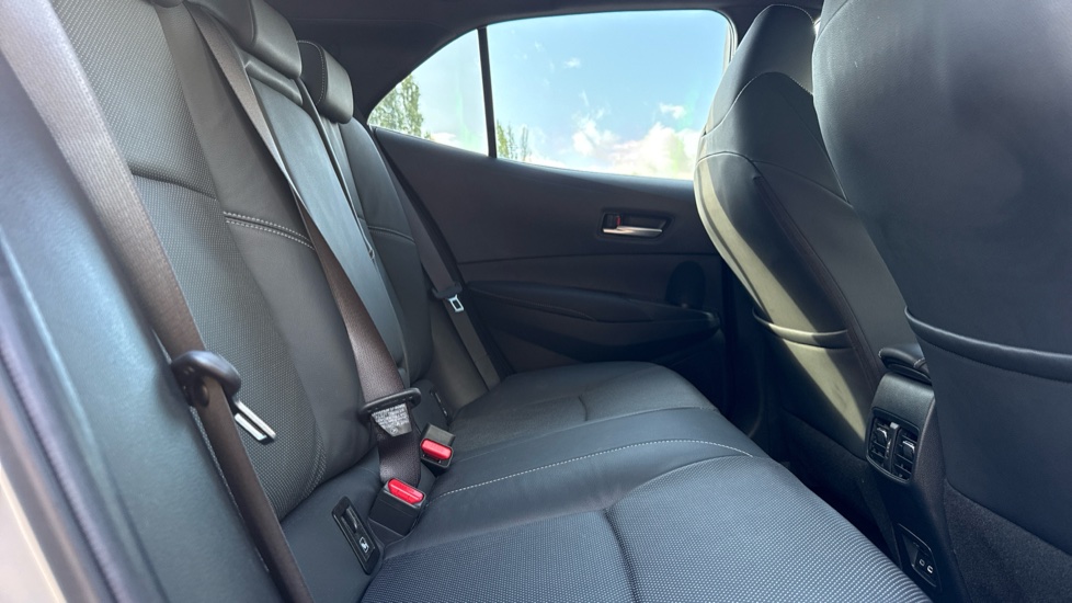 Toyota Corolla 1.8 Hybrid Excel 5dr CVT Hybrid Hatchback - Image 8