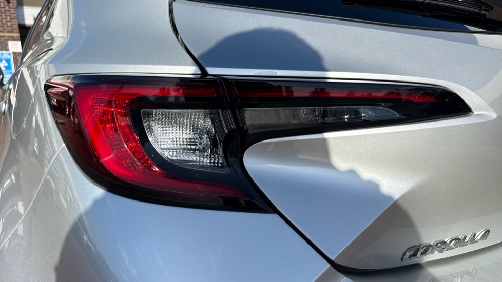 Toyota Corolla 1.8 Hybrid Excel 5dr CVT Hybrid Hatchback - Image 21