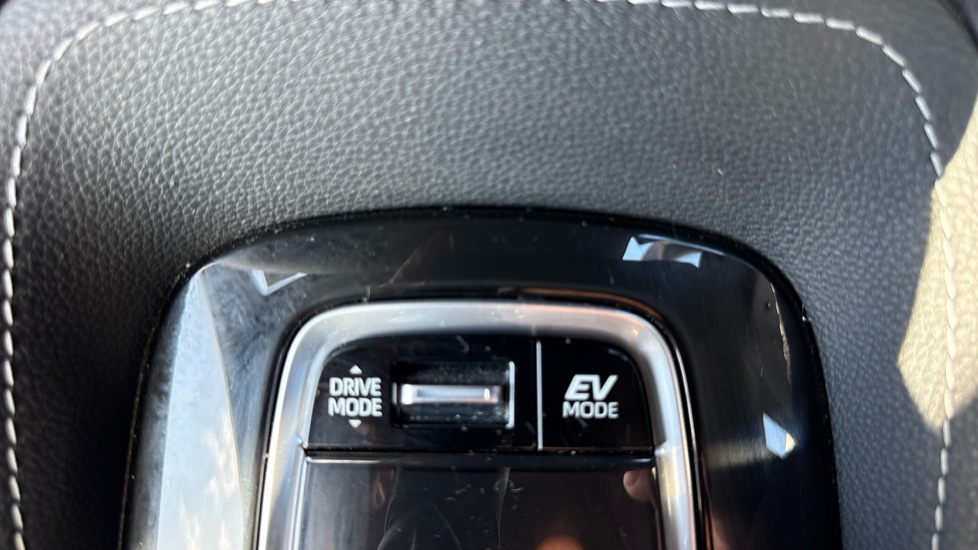 Toyota Corolla 1.8 Hybrid Excel 5dr CVT Hybrid Hatchback - Image 48