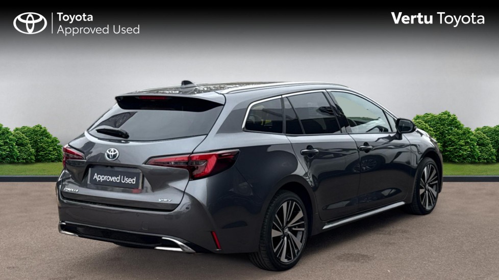 Toyota Corolla 1.8 Hybrid Design 5dr CVT Hybrid Estate - Image 2