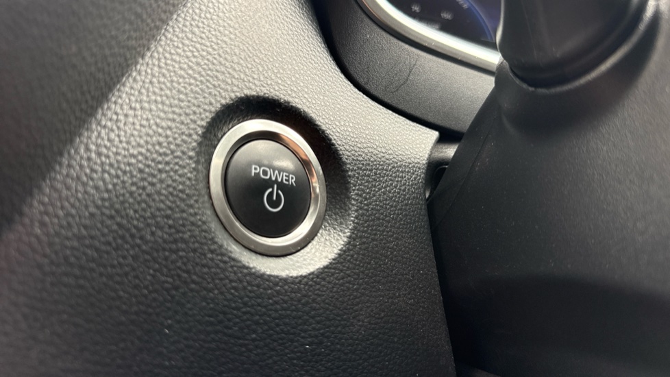 Toyota Corolla 1.8 Hybrid Excel 5dr CVT Hybrid Estate - Image 16