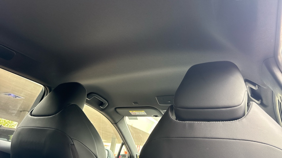 Toyota Corolla 1.8 Hybrid Excel 5dr CVT Hybrid Estate - Image 19