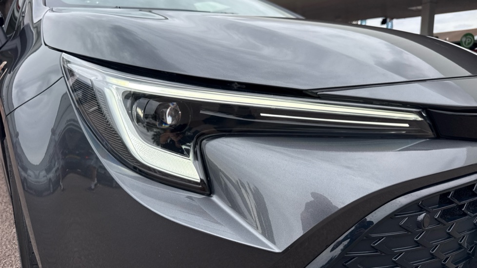 Toyota Corolla 1.8 Hybrid Excel 5dr CVT Hybrid Estate - Image 20