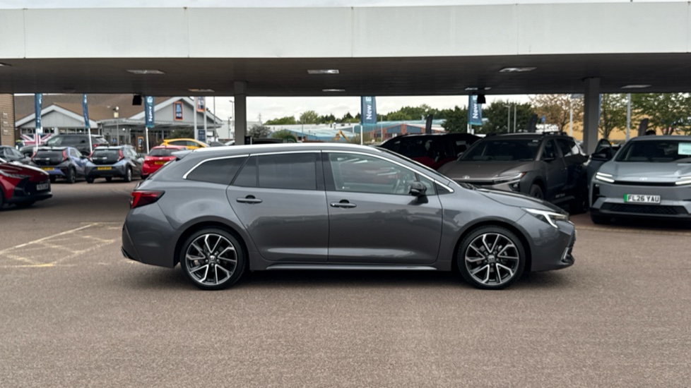 Toyota Corolla 1.8 Hybrid Excel 5dr CVT Hybrid Estate - Image 23