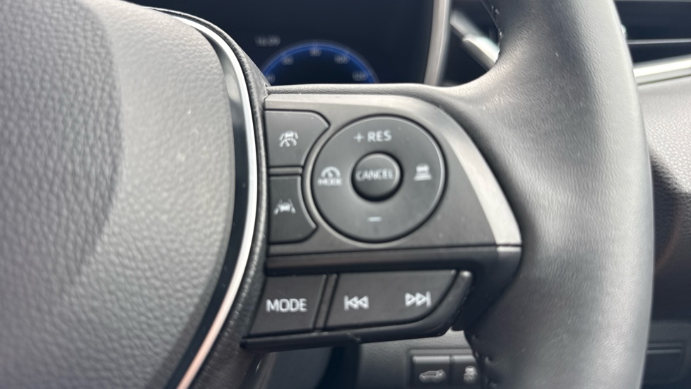 Toyota Corolla 1.8 Hybrid Excel 5dr CVT Hybrid Estate - Image 31