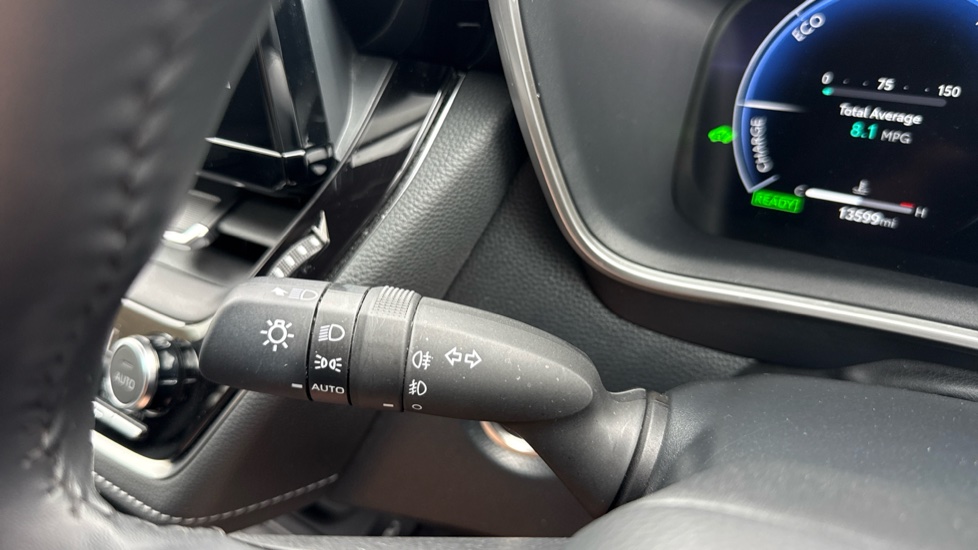 Toyota Corolla 1.8 Hybrid Excel 5dr CVT Hybrid Estate - Image 33