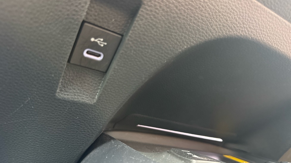 Toyota Corolla 1.8 Hybrid Excel 5dr CVT Hybrid Estate - Image 37
