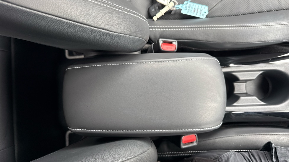 Toyota Corolla 1.8 Hybrid Excel 5dr CVT Hybrid Estate - Image 50
