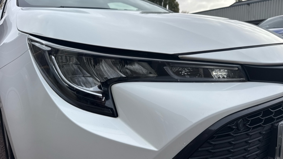 Toyota Corolla 1.8 VVT-i Hybrid Icon Tech 5dr CVT Hybrid Hatchback - Image 20