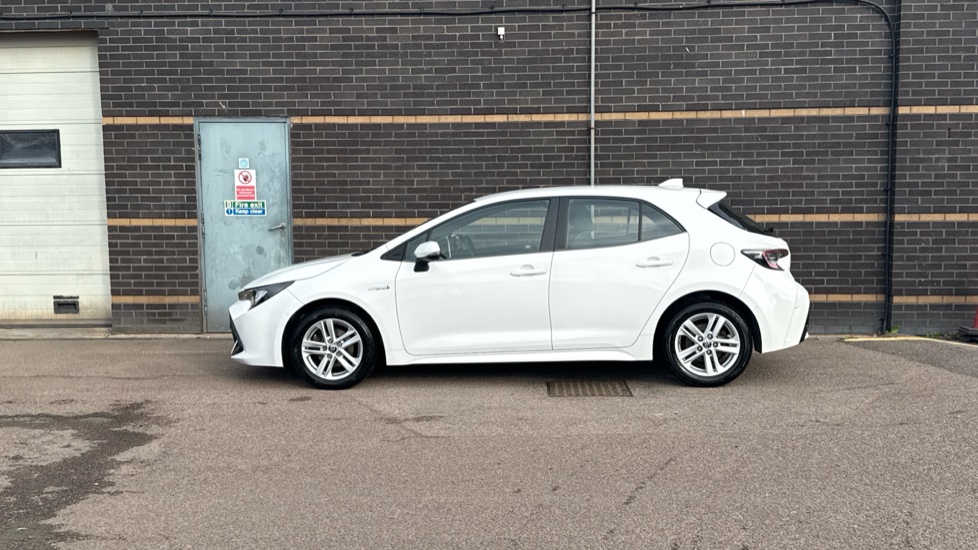 Toyota Corolla 1.8 VVT-i Hybrid Icon Tech 5dr CVT Hybrid Hatchback - Image 24