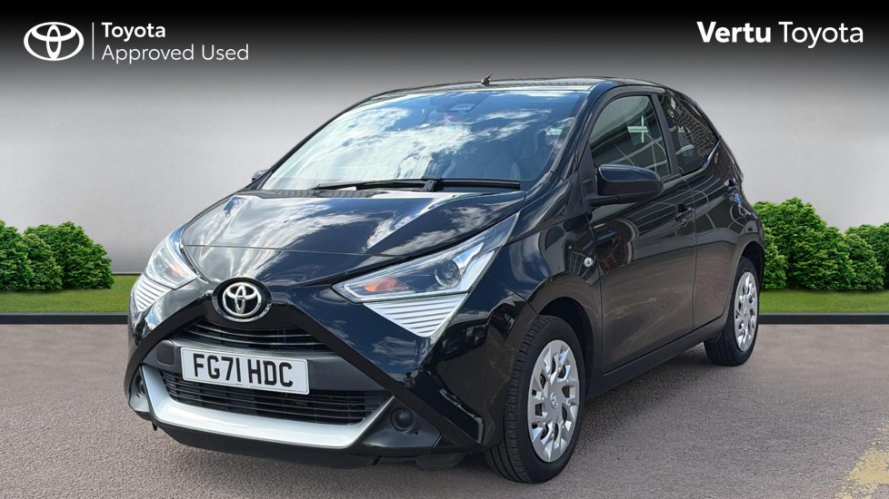 Toyota Aygo 1.0 VVT-i X-Play TSS 5dr Petrol Hatchback - Image 3