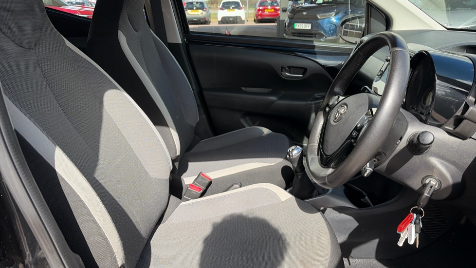 Toyota Aygo 1.0 VVT-i X-Play TSS 5dr Petrol Hatchback - Image 12