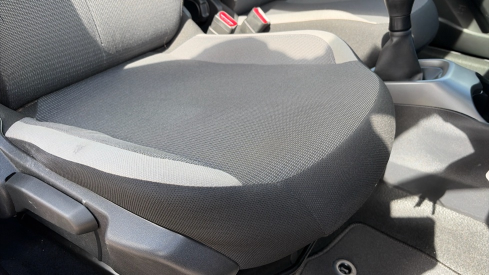 Toyota Aygo 1.0 VVT-i X-Play TSS 5dr Petrol Hatchback - Image 17