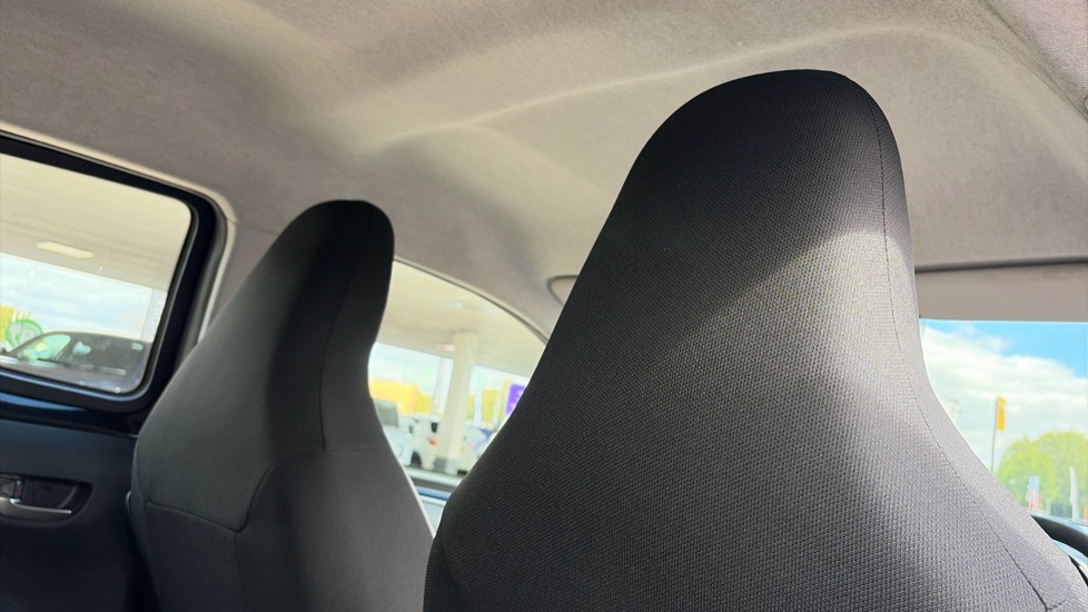 Toyota Aygo 1.0 VVT-i X-Play TSS 5dr Petrol Hatchback - Image 19