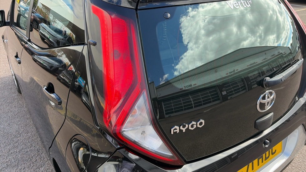 Toyota Aygo 1.0 VVT-i X-Play TSS 5dr Petrol Hatchback - Image 21