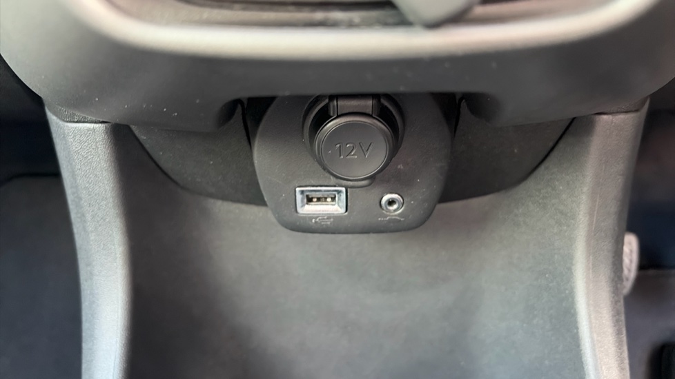 Toyota Aygo 1.0 VVT-i X-Play TSS 5dr Petrol Hatchback - Image 39