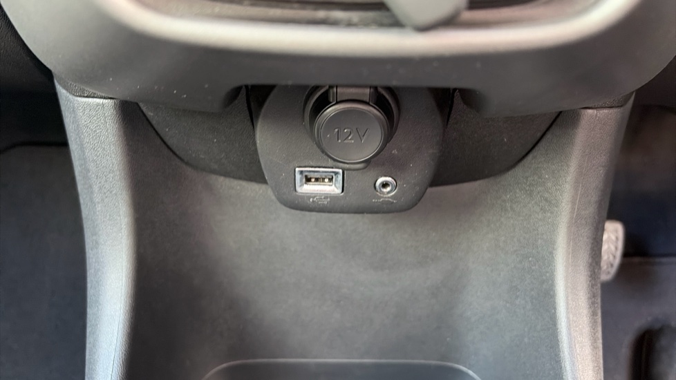 Toyota Aygo 1.0 VVT-i X-Play TSS 5dr Petrol Hatchback - Image 41
