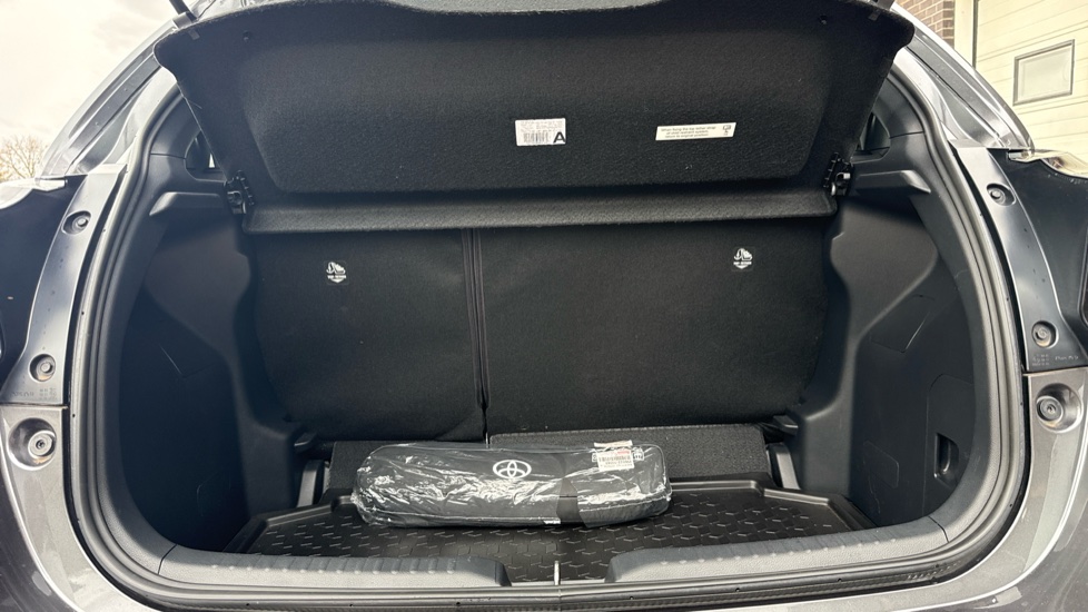 Toyota Yaris 1.5 Hybrid GR Sport 5dr CVT Hybrid Hatchback - Image 13