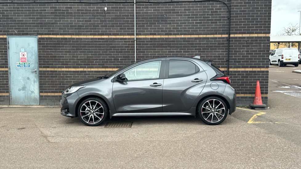 Toyota Yaris 1.5 Hybrid GR Sport 5dr CVT Hybrid Hatchback - Image 24