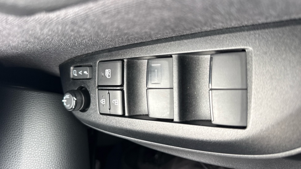 Toyota Yaris 1.5 Hybrid GR Sport 5dr CVT Hybrid Hatchback - Image 32