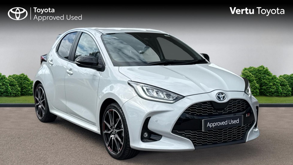 Toyota Yaris 1.5 Hybrid GR Sport 5dr CVT Hybrid Hatchback - Image 1