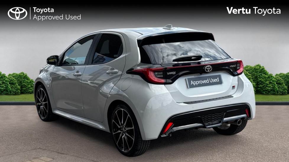 Toyota Yaris 1.5 Hybrid GR Sport 5dr CVT Hybrid Hatchback - Image 4