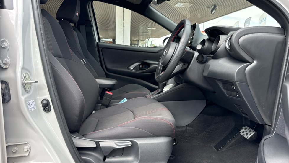 Toyota Yaris 1.5 Hybrid GR Sport 5dr CVT Hybrid Hatchback - Image 12