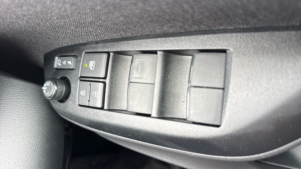 Toyota Yaris 1.5 Hybrid GR Sport 5dr CVT Hybrid Hatchback - Image 31