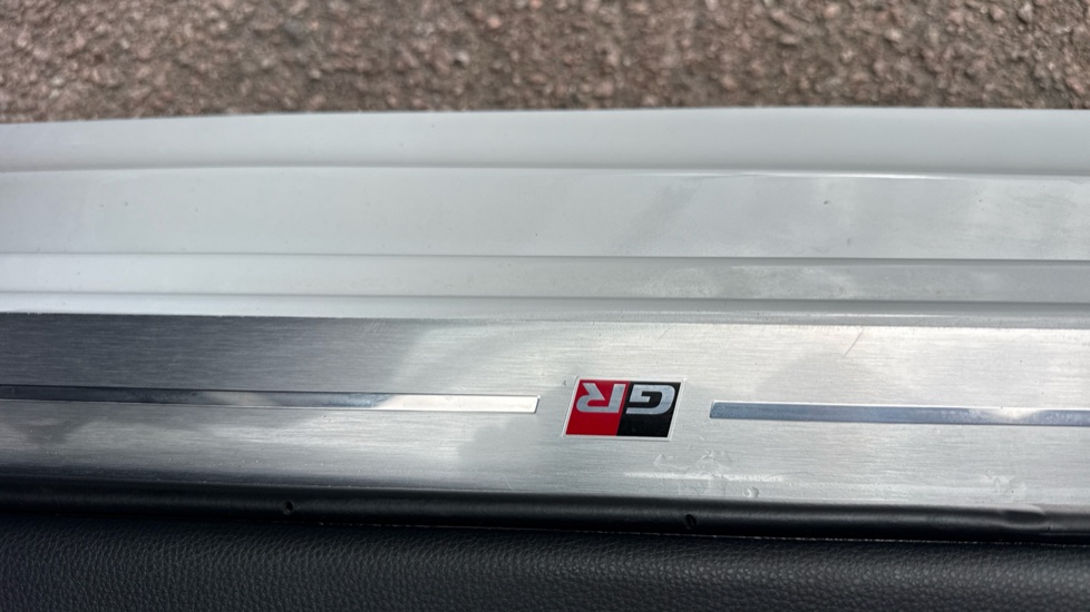 Toyota Yaris 1.5 Hybrid GR Sport 5dr CVT Hybrid Hatchback - Image 49